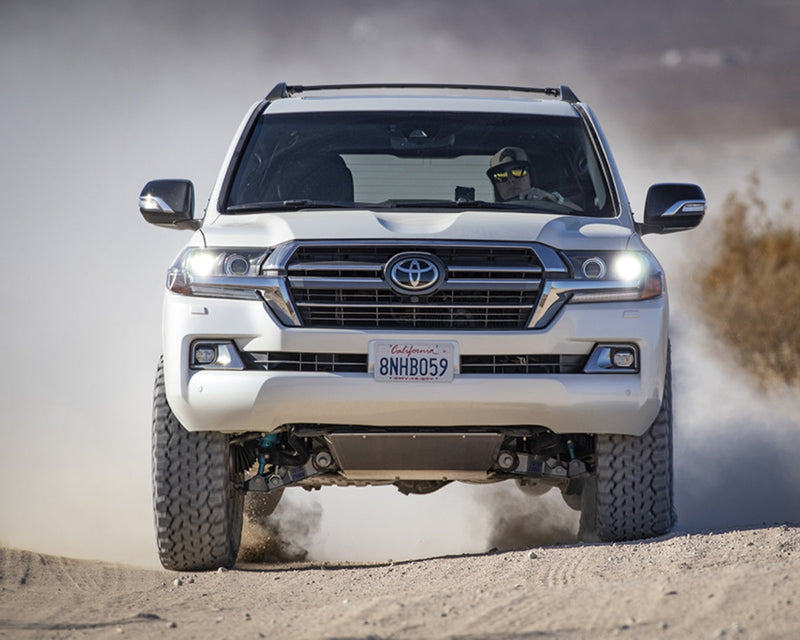 Why the Toyota Land Cruiser 200 Series Is A Great Vehicle for Long-Range Overlanding
